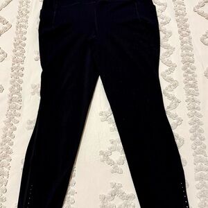 Lululemon Women’s Black Wunder Train High Rise Tight with Pockets 27”